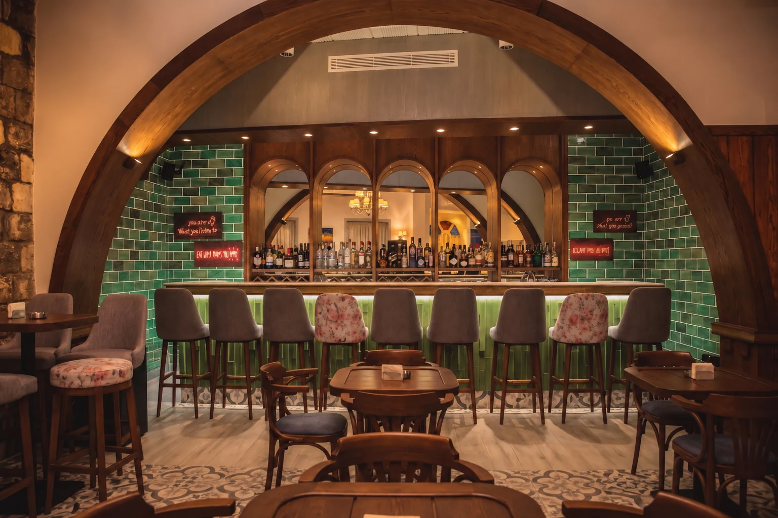 Cosette Bar, Damascus Old Town: 01 / The bar, framed by timber